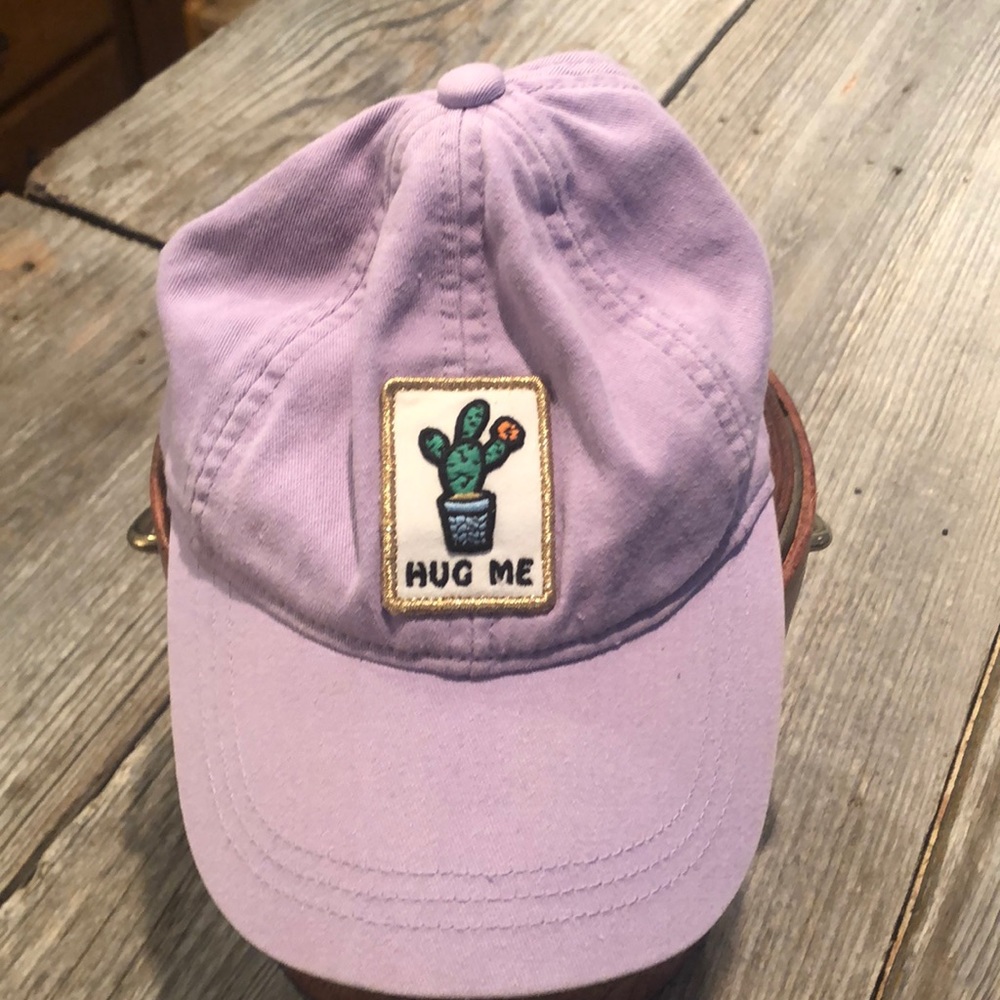 American Eagle “hug me” ball cap